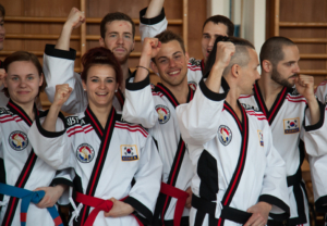 Zusammen ein Ziel erreichen: Training des Hapkido Demoteams, 2015.